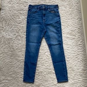 American Eagle Super Hi-Rise Jegging